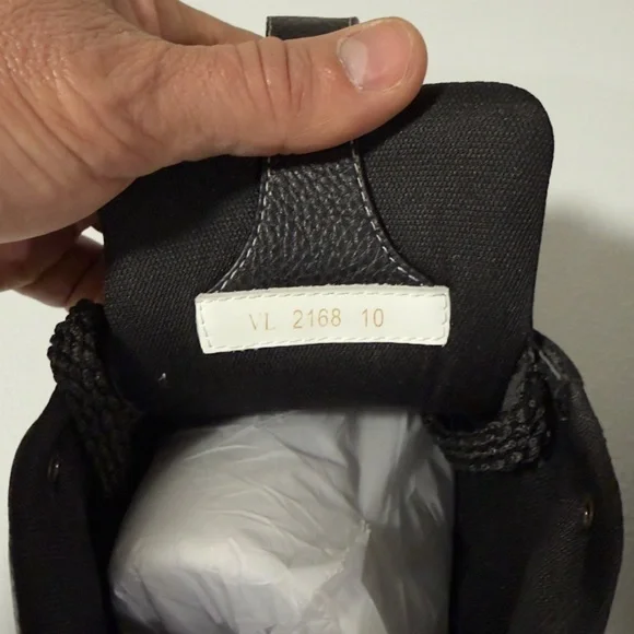 Louis Vuitton Black Sneakers with White Stitching - Picture 6 of 7